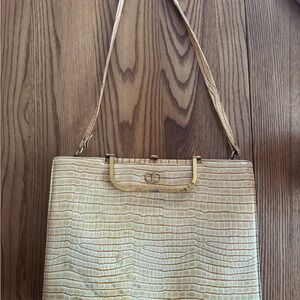 Elegant Cream Crocodile-Embossed Shoulder Bag